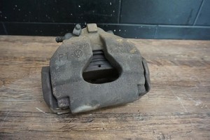 VW Volkswagen Transporter Caravelle T5 2014 Vorne links Bremssattel vorne 7H0105