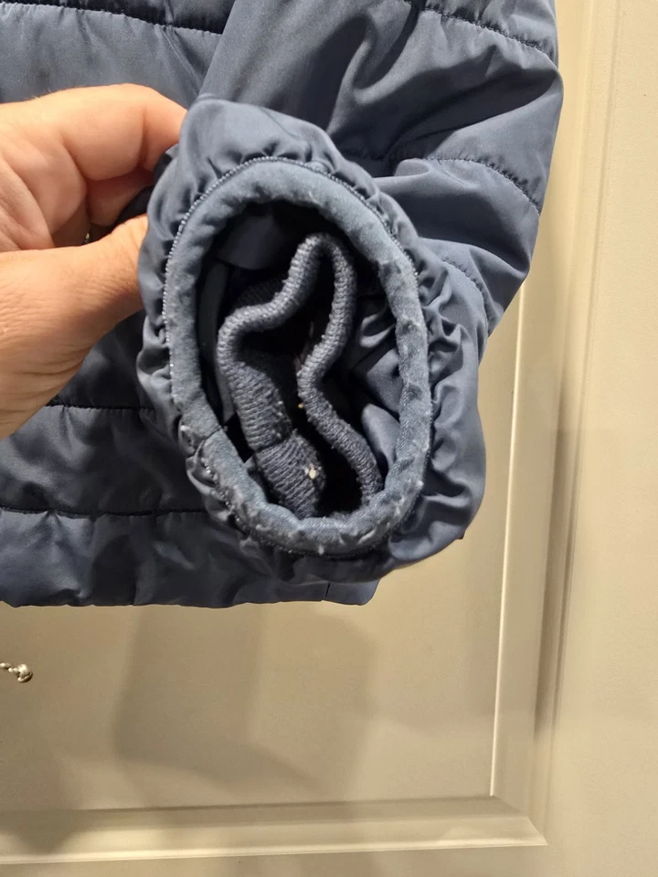 Adidas Niñas Clásica Puffer Chaqueta Acogedora Forrada de Vellón Med 10/12 LT Azul Marino A Foto 4 de 4