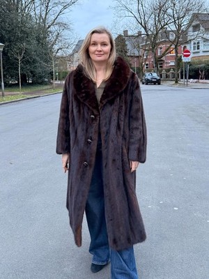 Luxury Vintage Brown Mink Fur Coat Plus Size Genuine Full Pelt Mink 1970s
