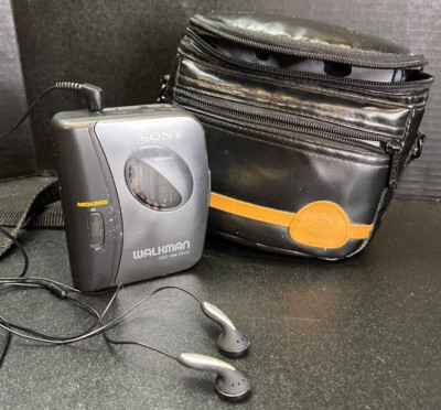 VTG SONY WALKMAN CASSETTE PLAYER WM-EX122 WORKING Mega Bass