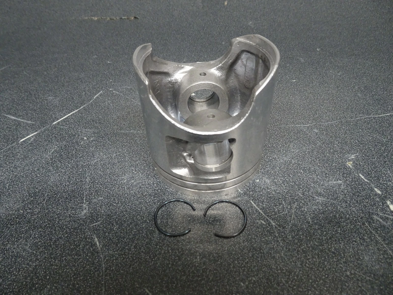 New Suzuki OEM Piston W/ Rings, #12110-88B51 Vintage part no Available Fitment!
