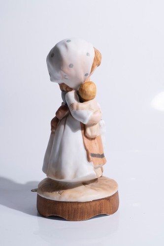 Vintage Enesco Music Box You Light Up My Life Little Girl Figurine 1980 Retired - Picture 2 of 7