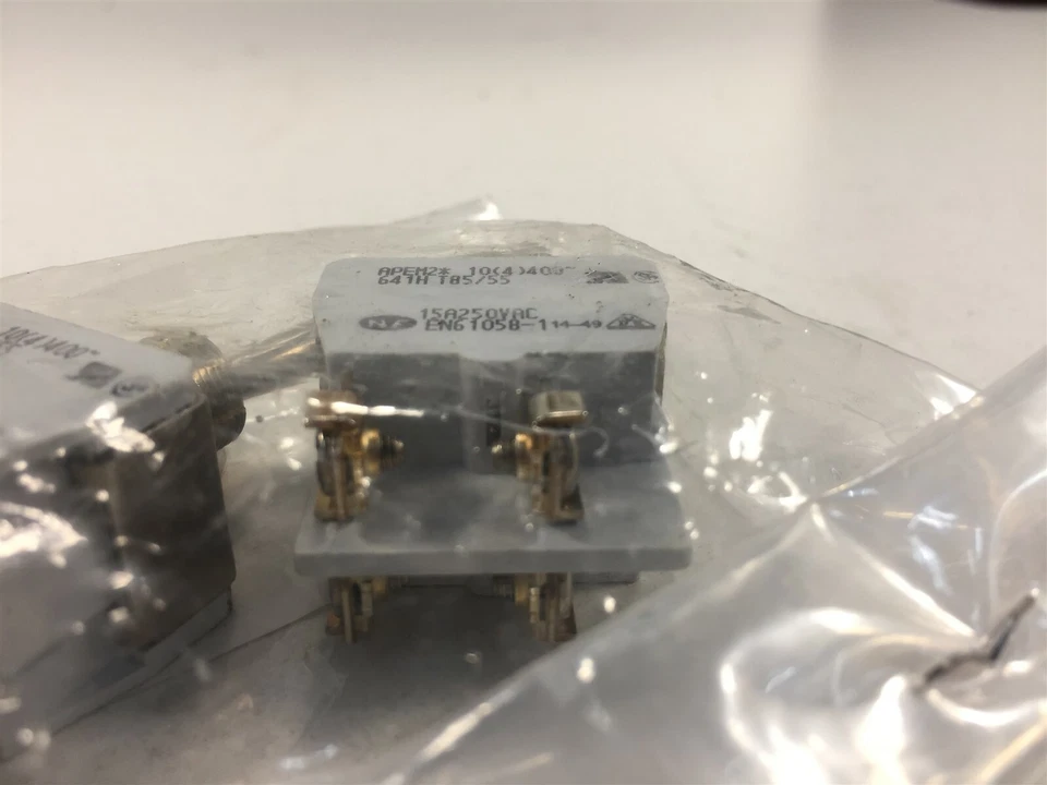 (1) Interruptor de palanca DPST Mango de bate NTE 54-367 Foto 3 de 4