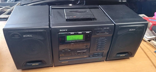 Vintage SONY CFD-600 Mega Bass CD Tape Boombox No remote - Radio works only