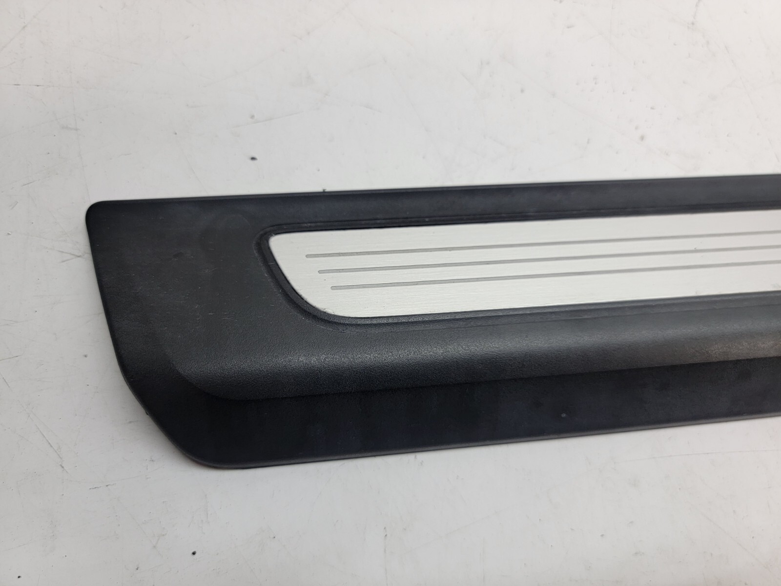 LAMBORGHINI URUS DRIVER LEFT SIDE SCUFF PLATE SILL KICK PLATE OEM 4ML853373 