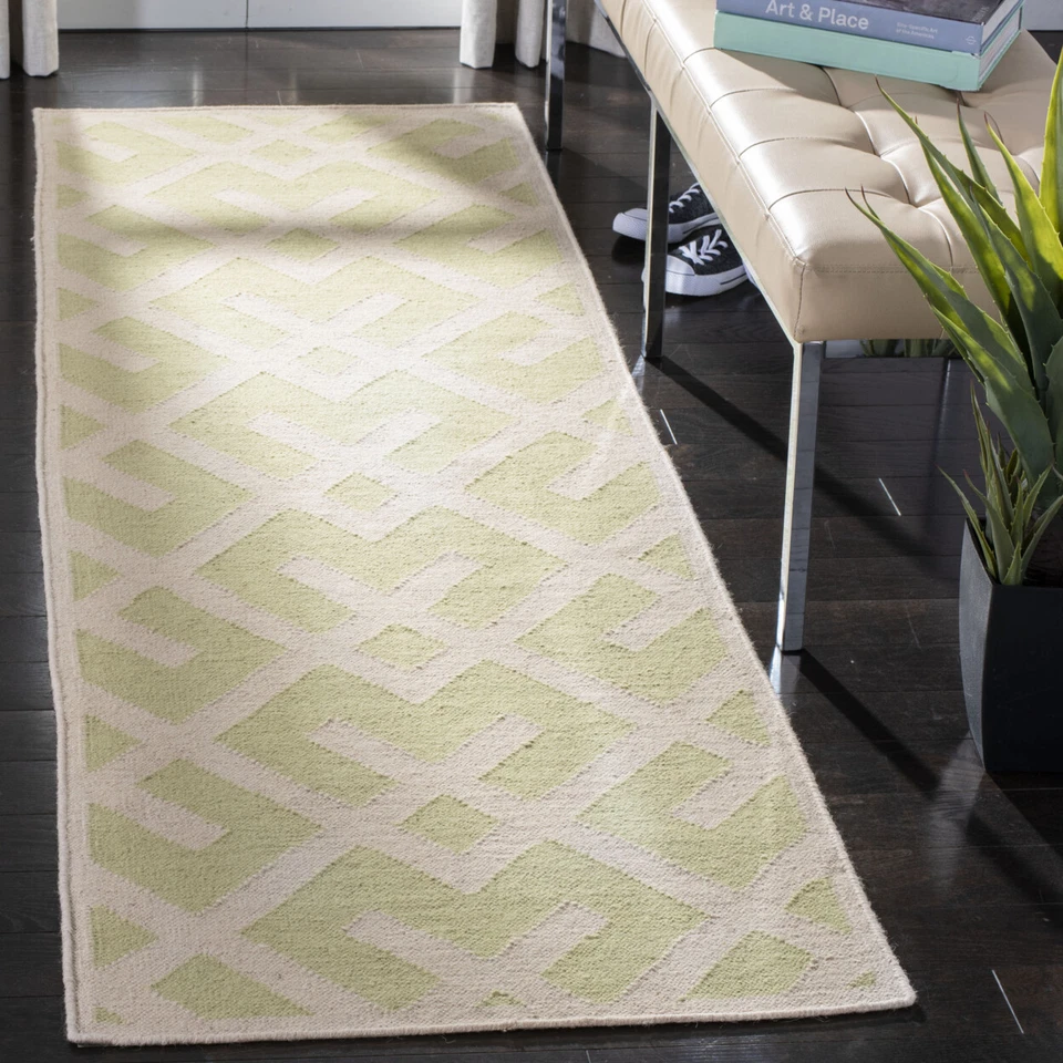 SAFAVIEH Dhurries DHU552A Light Green / Ivory Rug - Image 3 of 4
