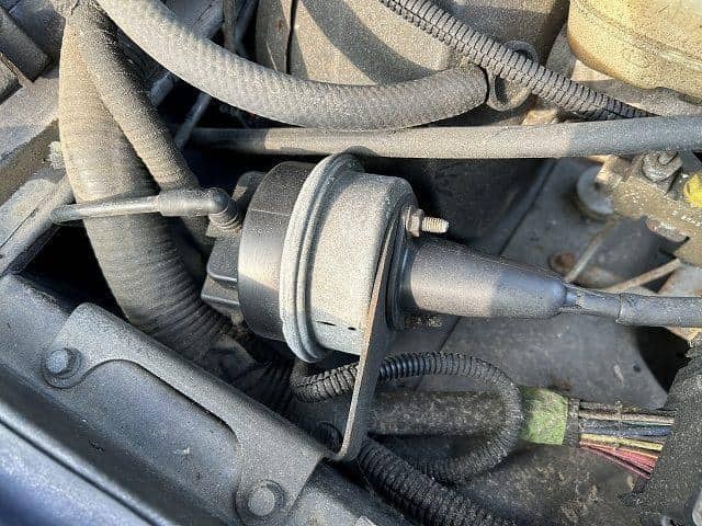 CHRYSLER Jeep cherokee 1995 E-7MX Vacuum Pump [Used] [PA116305329]