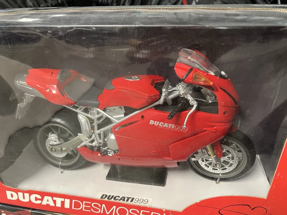 TWO 1:6 DUCATI 998 and 999 DIECAST MOTORCYCLE SPORTBIKES vintage display bikes - Image 2 of 3