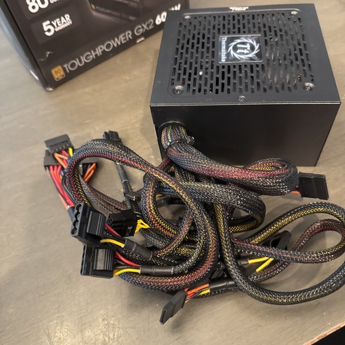 Thermaltake ToughPower GX2 80Plus Gold 600W Non Modular Power Supply - Afbeelding 12 van 13