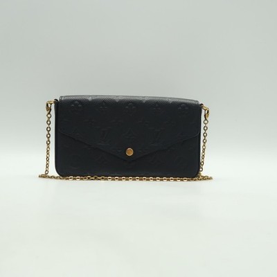 Louis Vuitton Pochette Felice Black Monogram Leather Shoulder Bag T10327845
