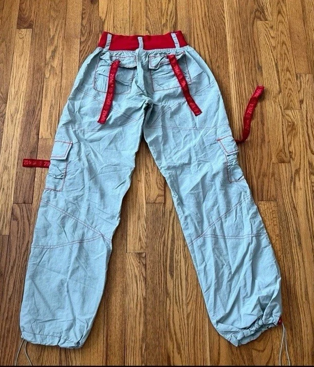 Pantalones cargo Zumba vintage grises con detalles rojos talla grande Y2K baile hip hop Foto 2 de 4