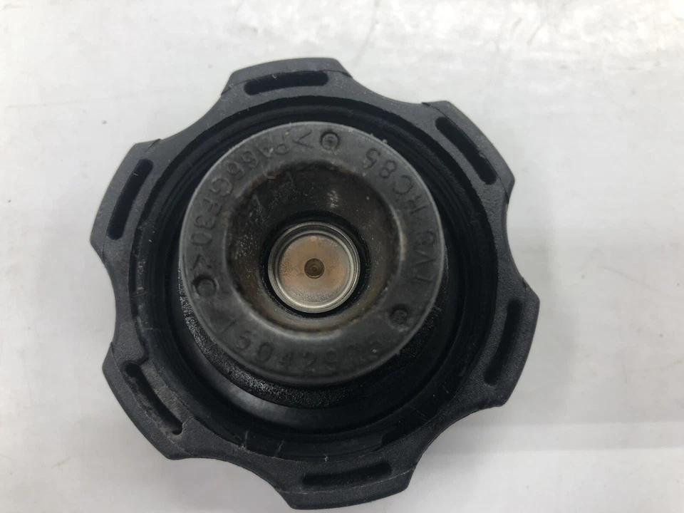 GMC Acadia GM Oil Fill Cap Black OEM 2007 Factory 1035 - Image 4 of 4