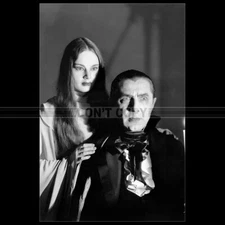 Photo F.001295 CARROLL BORLAND &  BELA LUGOSI (MARK OF THE VAMPIRE) 1935