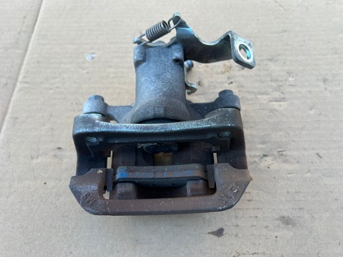 2012-2016 HYUNDAI VELOSTER 1.6L REAR RIGHT SIDE BRAKE CALIPER OEM - Picture 6 of 12