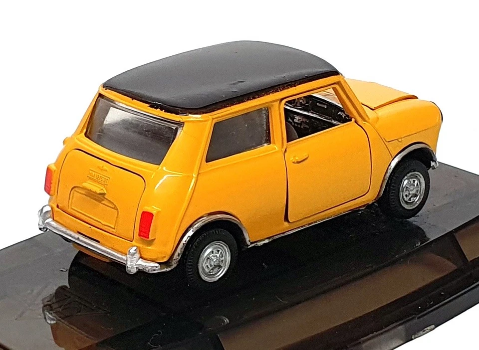 Pilen 1/43 Scale Diecast PLN01 - Mini - Yellow/Black - Image 2 of 4