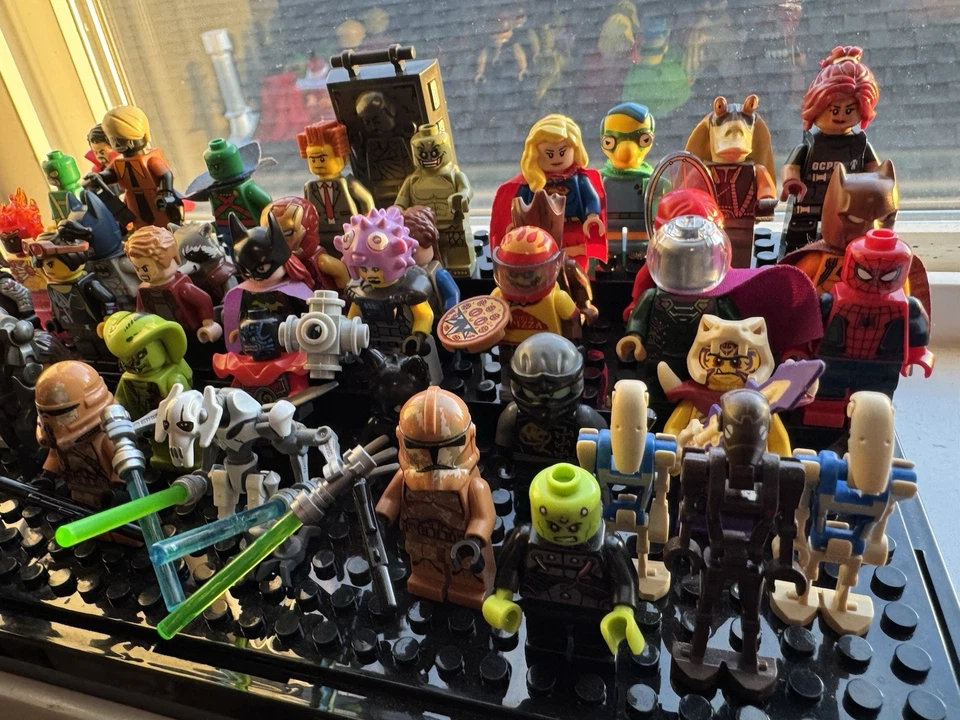 (ENVIAR OFERTAS) Lote de minifiguras Lego, Star Wars, Marvel, DC Foto 3 de 3