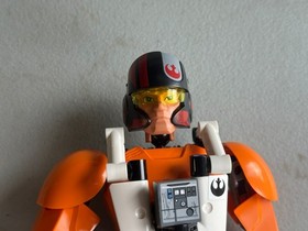 LEGO 75115 Star Wars Poe Dameron Buildable Figure Used