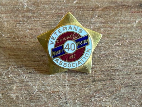 Chicago + Northwestern Line Lapel Pin Button Employee Award 40 Year Service Vtg