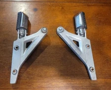 1985 Honda Magna VF500c VF500 Rear Passenger LEFT RIGHT Footpeg Footrests OEM A1