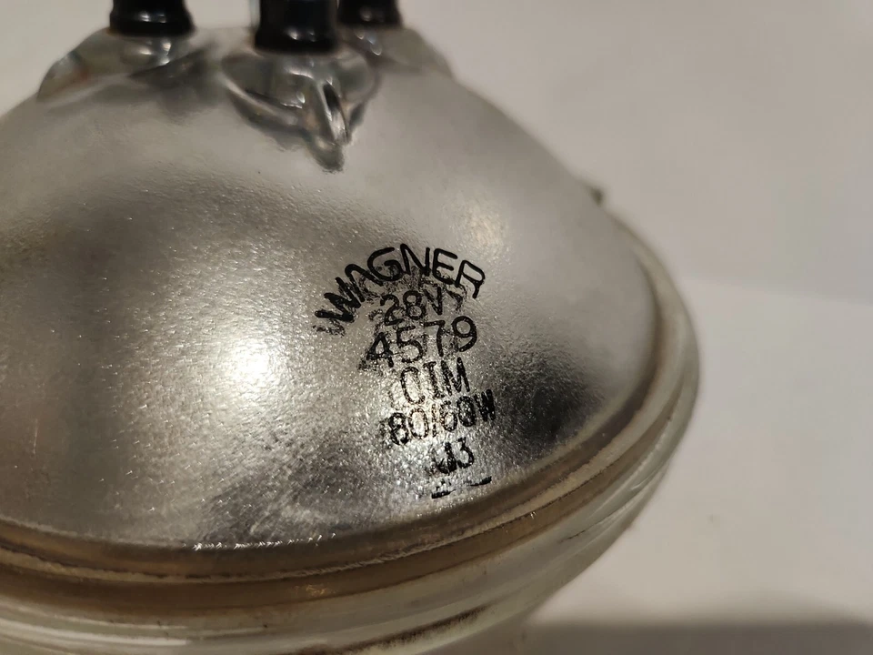 2 Wagner 28v 4579 Headlights - Image 3 of 3