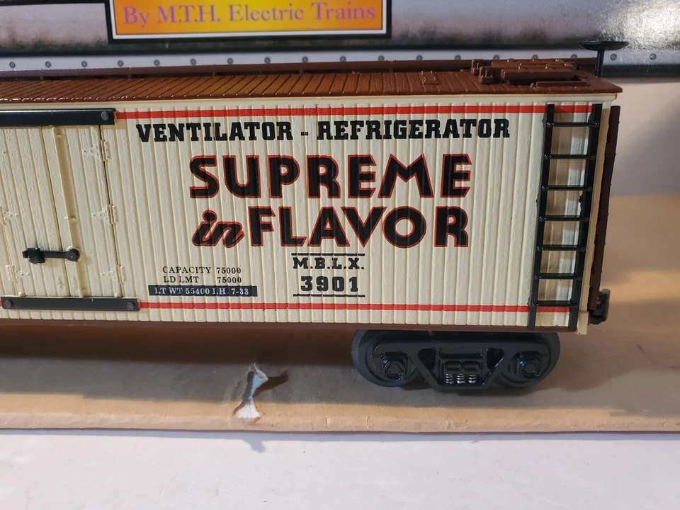 MTH Rail King Merchant's Biscuit Company Die-Cast Reefer 30-8616 MBLX 3901 New - Image 4 of 4