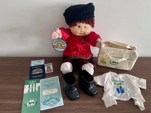 1985 World Traveler Cabbage Patch Kid Russia with accessories