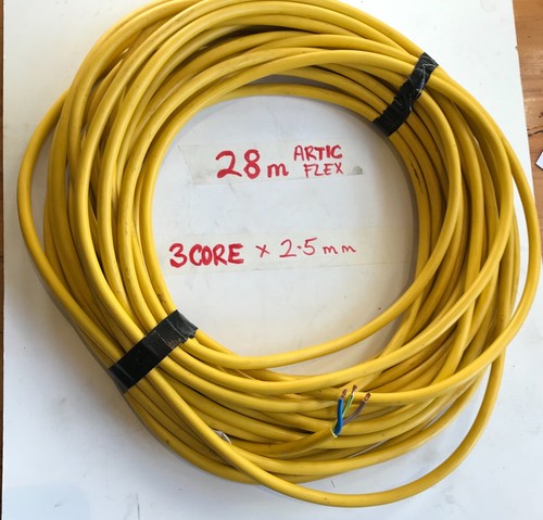 28 metres ,Yellow Artic Heavy duty flexible (3core x 2.5mm ) - Picture 4 of 5
