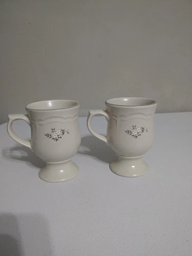 Vintage Pfaltzgraff Heirloom Pedestal Mug Set