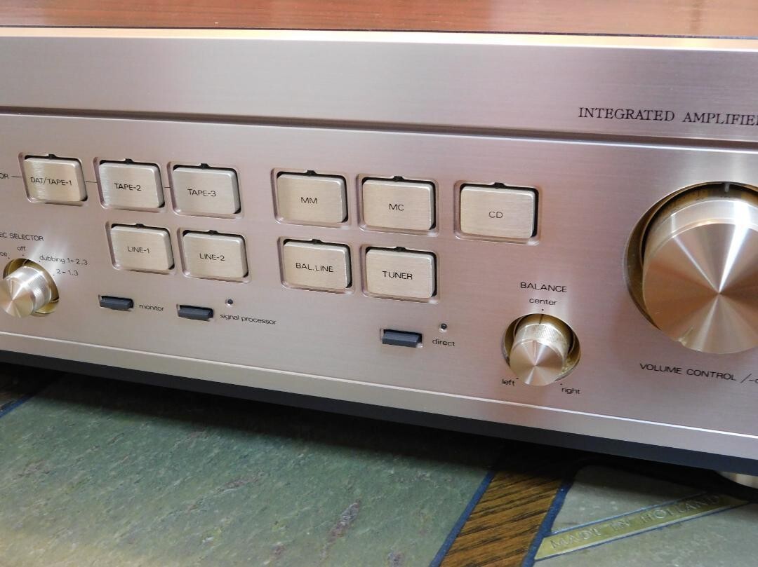 Luxman L-570 Integrated Amplifier - High-Fidelity Audio