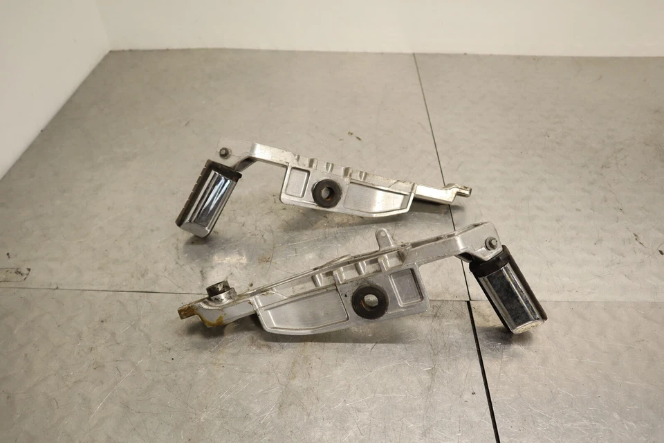 83-85 HONDA NIGHTHAWK 650 OEM REAR PASSENGER FOOT STEP PEG 50621-ME5-000 - Image 3 of 3