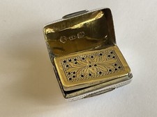 Bellissima vinaigrette georgiana in argento massiccio di Edward Smith Birmingham 1827