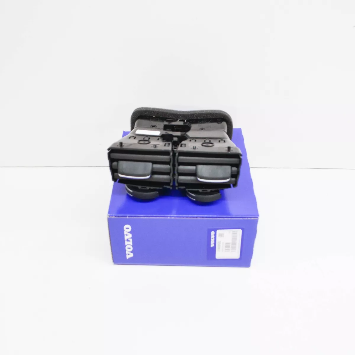 VOLVO XC60 MK2 Rear Centre Air Vent Outlet 31469682 NEW GENUINE | eBay
