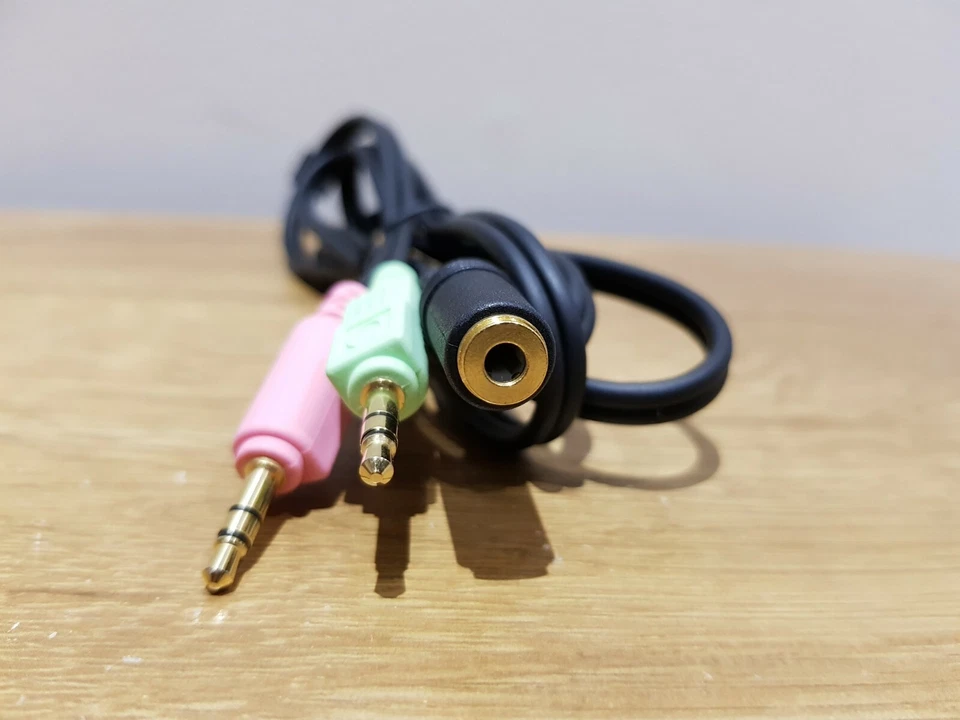 Official Genuine Turtle Beach PC Splitter Cable for Recon Headsets 3.5 mm jacks - Image 3 of 3