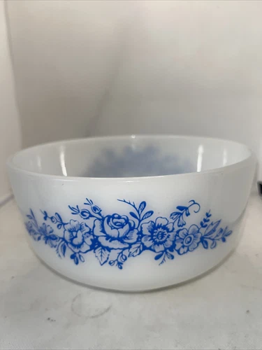 Vintage Federal Milk Glass Blue Flowers 2.5 Qt Mixing Bowl