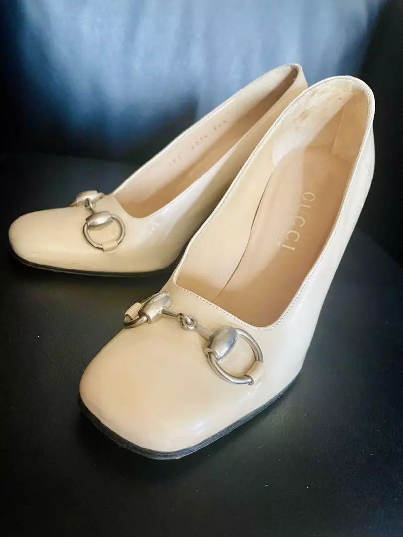 Escarpins en cuir blanc cassé GUCCI   Chaussures à talons hauts Horsebit pointure EU 34,5   Élégantes 