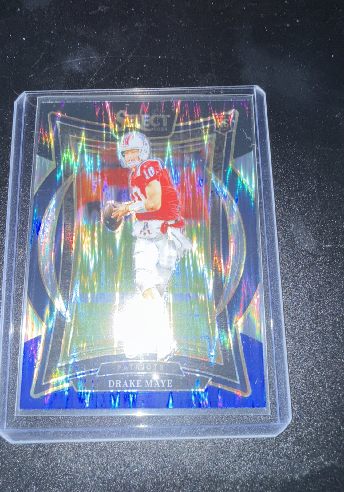 2024 Panini Select - Concourse Drake Maye #27 Black & Blue Shock Prizm (RC)