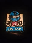 Vintage 1977 SCHLITZ Beer Lighted Bar Sign Globe on tap rare pub 11x12 htf lamp