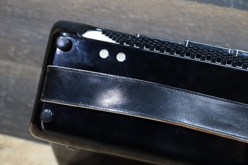 Hohner Atlantic IV DeLuxe with Kent Pick-Up 120-Bass Piano Accordion w/Case - Picture 11 of 24