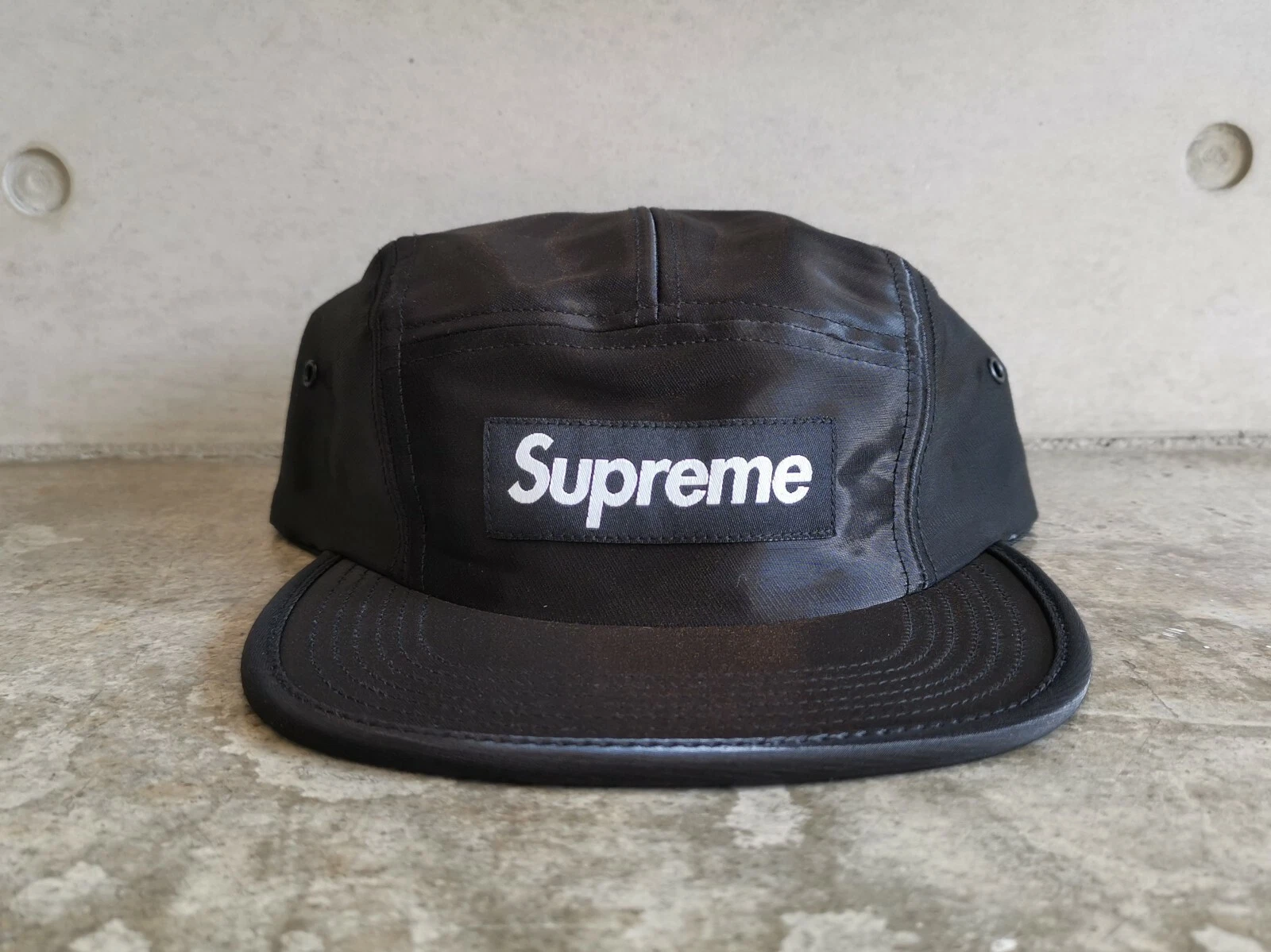 Casquette de camp logo boîte en soie liquide Supreme   Noir