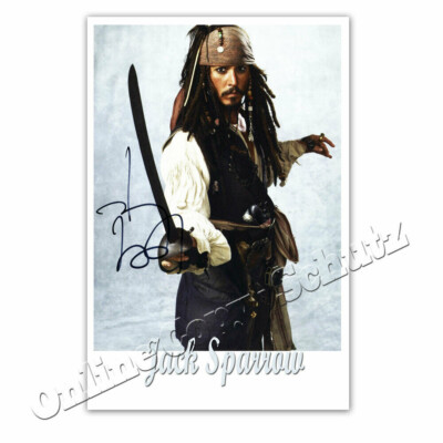 Johnny Depp ° Pirates of the Caribbean - Autograph Photo  
