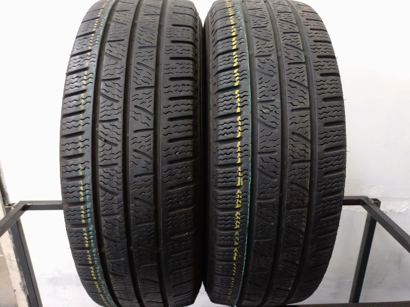 2 Pneumatici USATI PIRELLI 205/65 R16 C 107/105 T DOT: 3920Invernale
