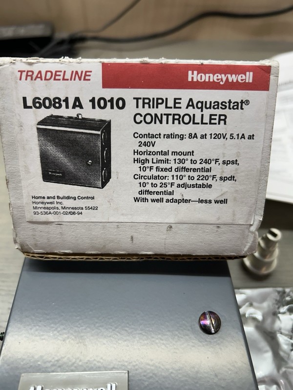 Honeywell L6081A 1010 Triple Aquastat Controller. Tradeline. New Old Stock.