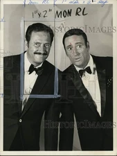 1963 Press Photo Dan Rowan & Dick Martin, "Rowan & Martin's Laugh-In"