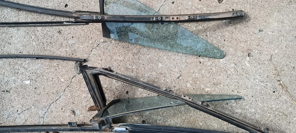 Vent Wing Windows 1983 - 1991 三菱 Montero 道奇 Raider — 第 3/4 张图片