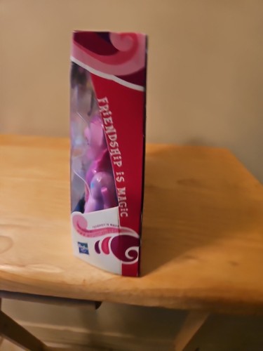 My Little Pony PINKIE PIE & SWEETIE BELLE'S SWEETS BOUTIQUE - MIP NFRB G4, 3" - Picture 2 of 6