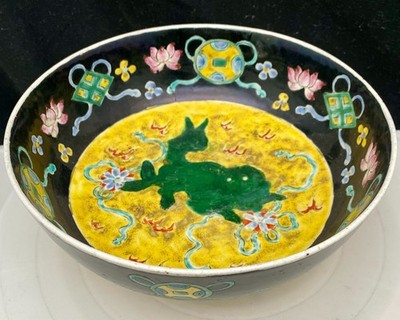 ANTIQUE JAPANESE FOO LION SHISHI ROUND PORCELAIN BOWL 8.5'' HAND PAINTED c1910 g