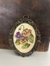 Vintage Oval Floral Petit Point Needlepoint Cross Stitch Standing Frame Purple