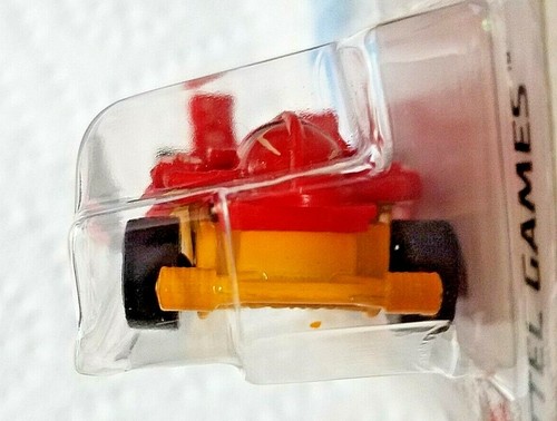 Hot Wheels 2021 Mattel Games 3/5 ZOMBOT Rock Em Sock Em Robots Red Toy 46/250 - Picture 7 of 12
