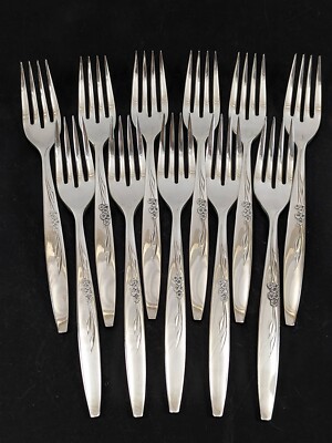 Oneida Enchantment / Gentle Rose 5 Community Silverplate