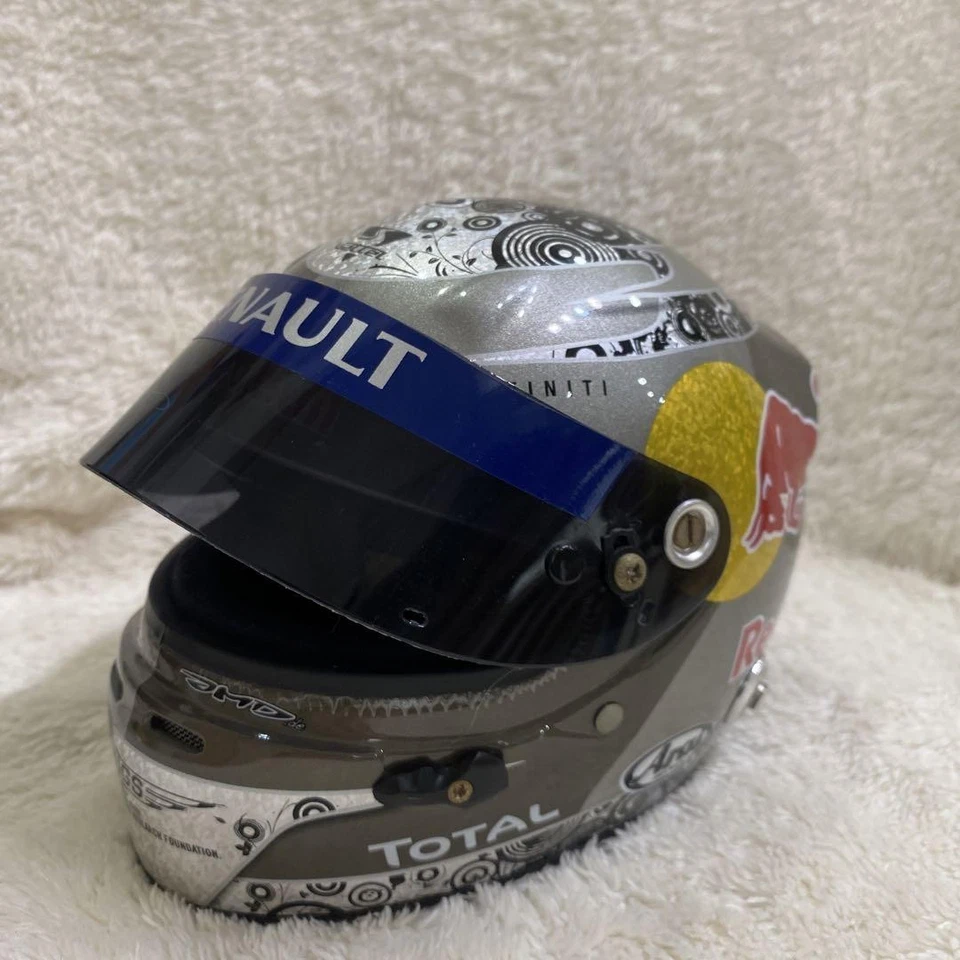 F1 Red Bull 1/2 helmet Sebastian Vettel model - Image 2 of 4